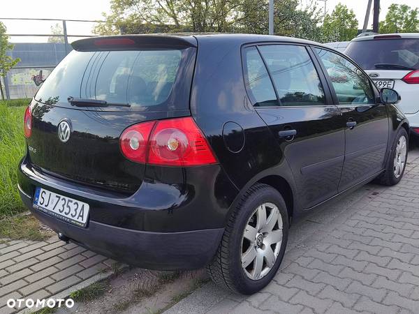 Volkswagen Golf - 2