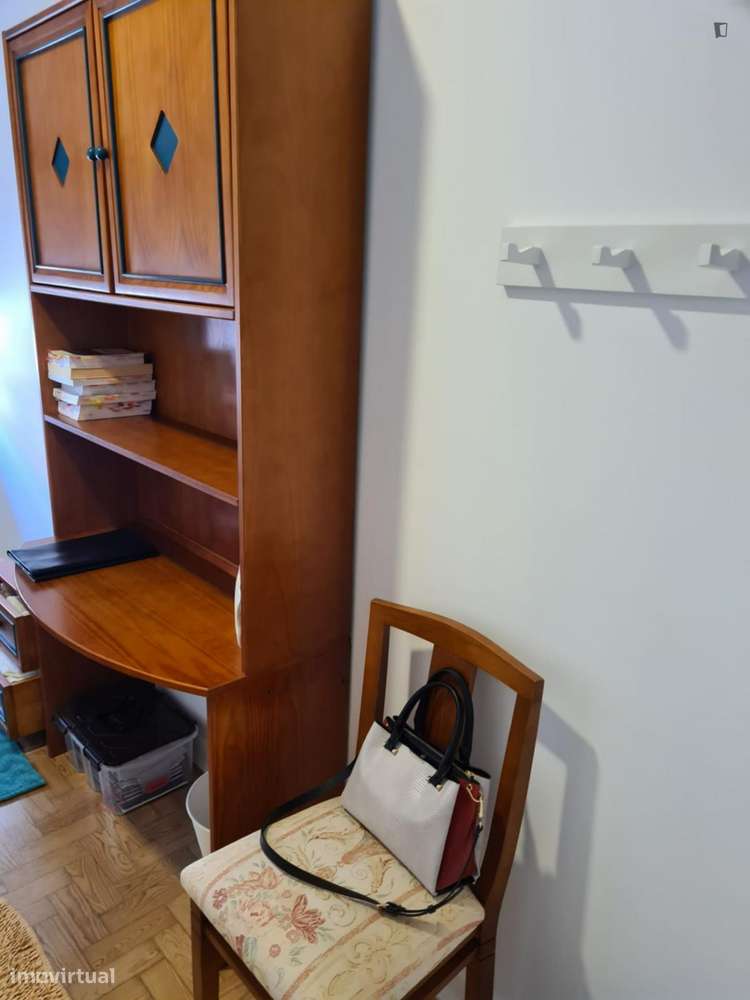 Quarto - localizado em  Coimbra - Grande imagem: 4/7