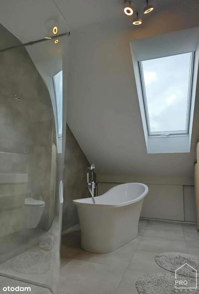 Dwupoziomowe mieszkanie w pobliżu radiostacji-13