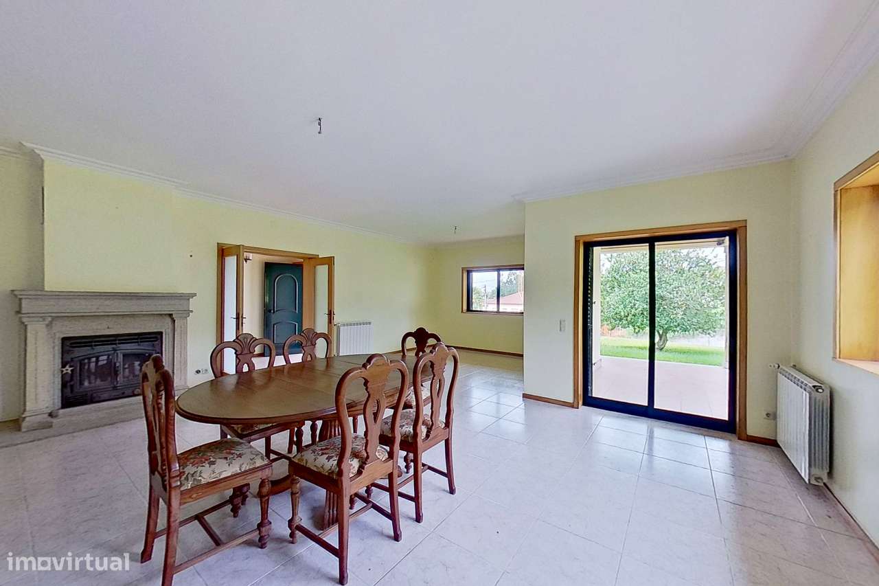 Moradia T4 Independente + T0 em Lago, Amares - Oportunidade Única!-32