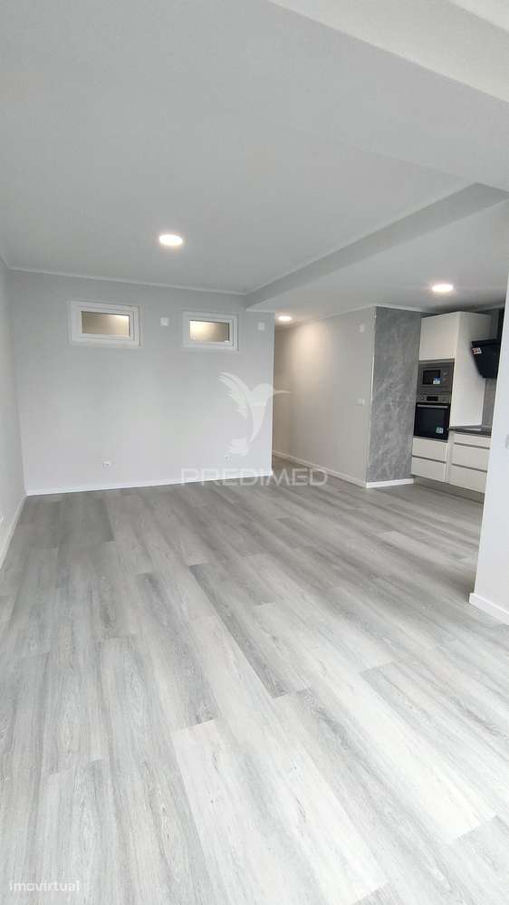 Apartamento T2, remodelação moderna a estrear, edificio com duas fr... - Grande imagem: 4/21