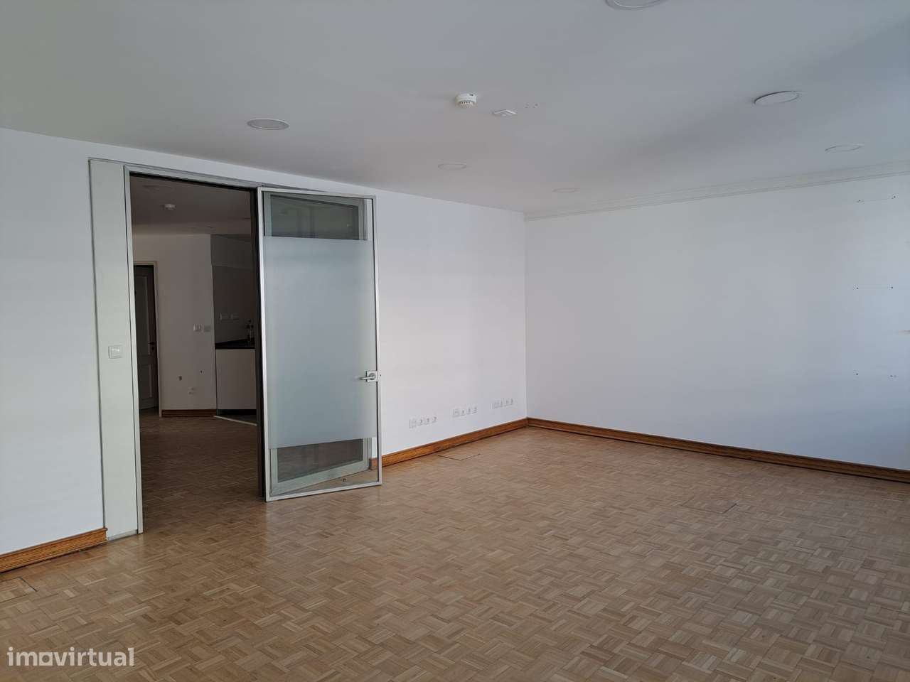 Escritório para arrendar na Avenida 5 de Outubro, Lisboa - Grande imagem: 4/5