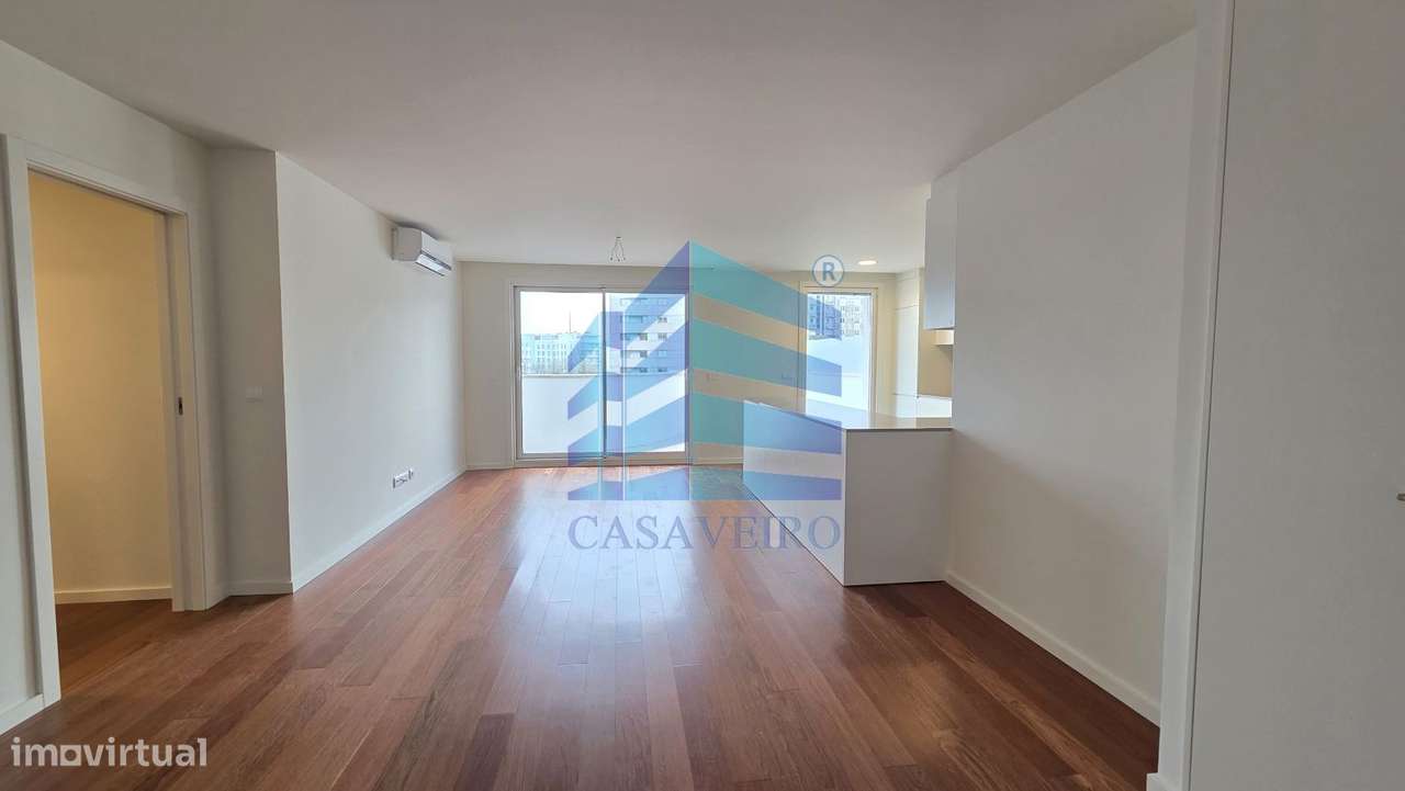 Apartamento T2 Com Terraço Voltado a Sul - Grande imagem: 2/20