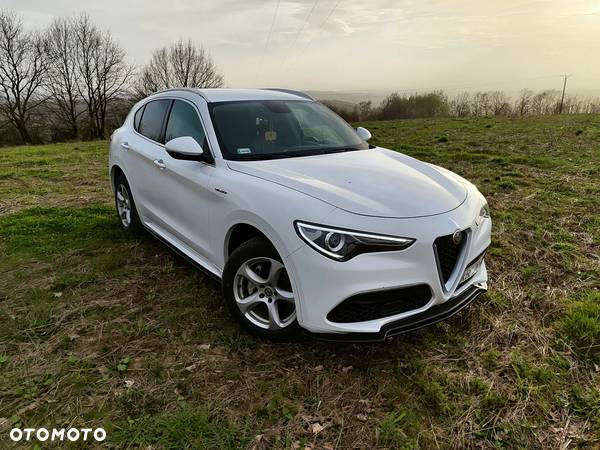 Alfa Romeo Stelvio - 9