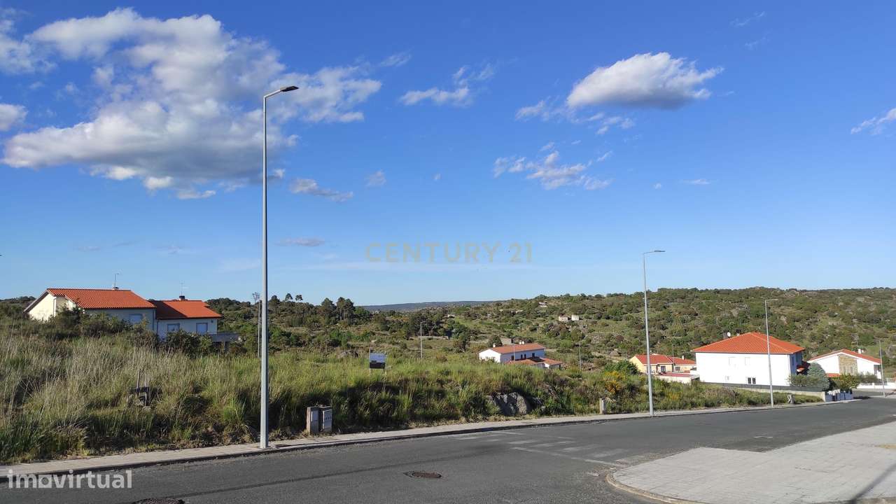 Terreno para Construção em Miranda do Douro - 312m² - Grande imagem: 5/7