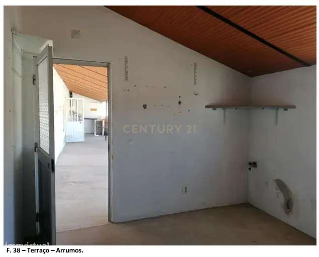 Moradia T3 de Rês-Chão e 1º Andar para remodelação, Mourão.-17
