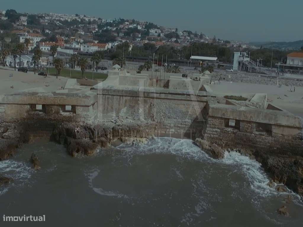 ESPAÇO COMERCIAL DE R/c COM 740m2 NO CENTRO DE CARCAVELOS-13
