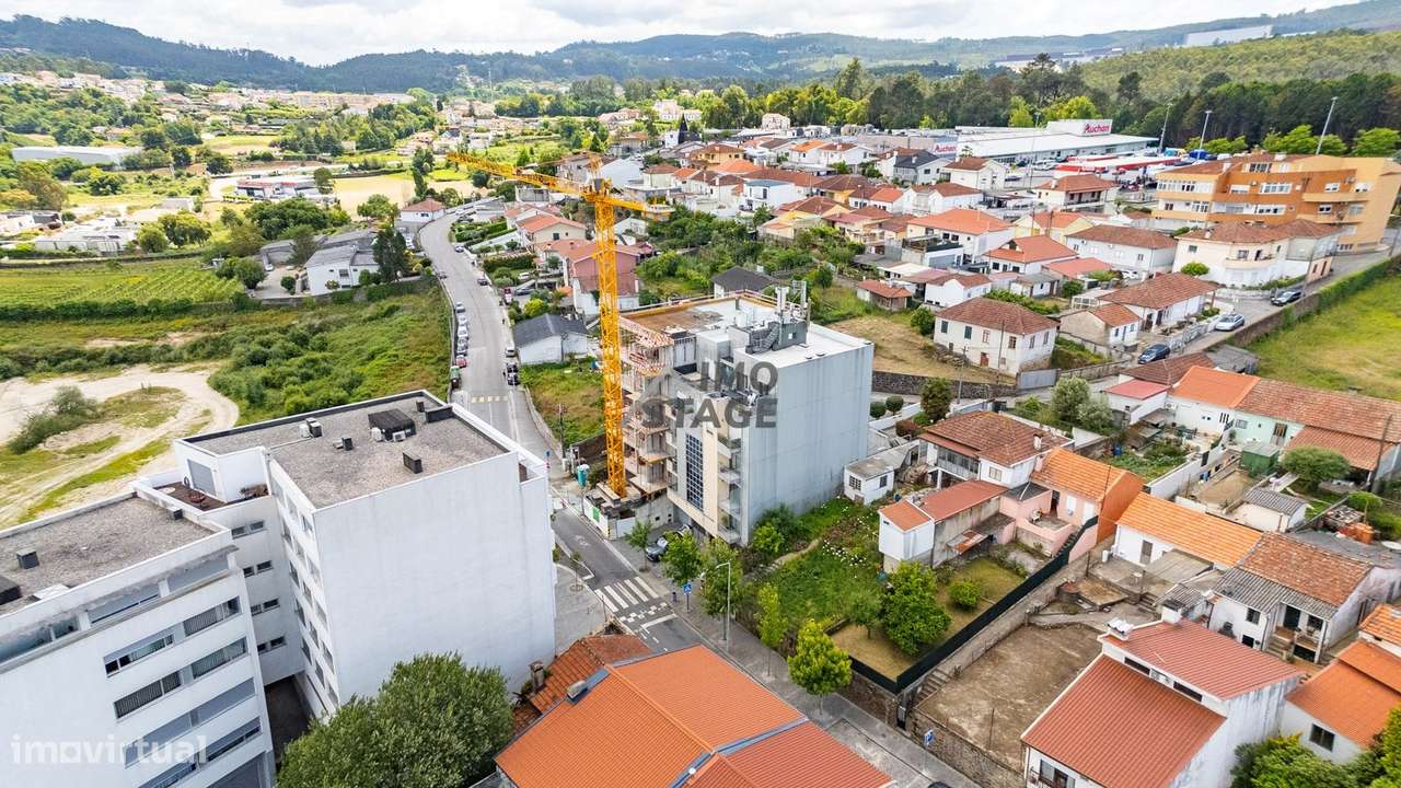 T2 com Excelente Exposição Solar | Localização Central em Santo Tirso-23