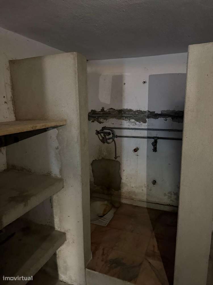 Garagem portão direto rua com wc e cozinha-5