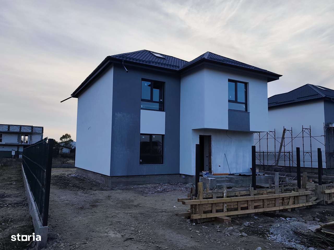 FARA COMISIOANE in Gulia casa 4 camere 3 bai P+1+pod terasa la cheie-1