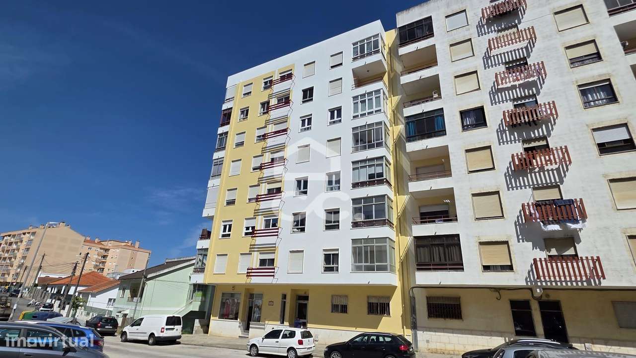 Apartamento T3 com Vista Cidade em Agualva e Mira-Sintra-21