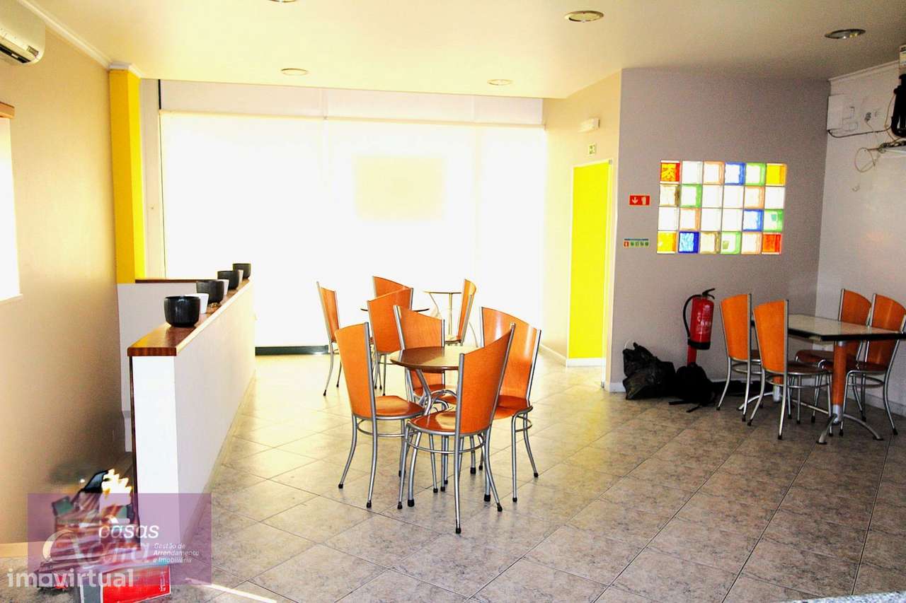 Loja com licença para restauração  centro de Monte Redondo-14