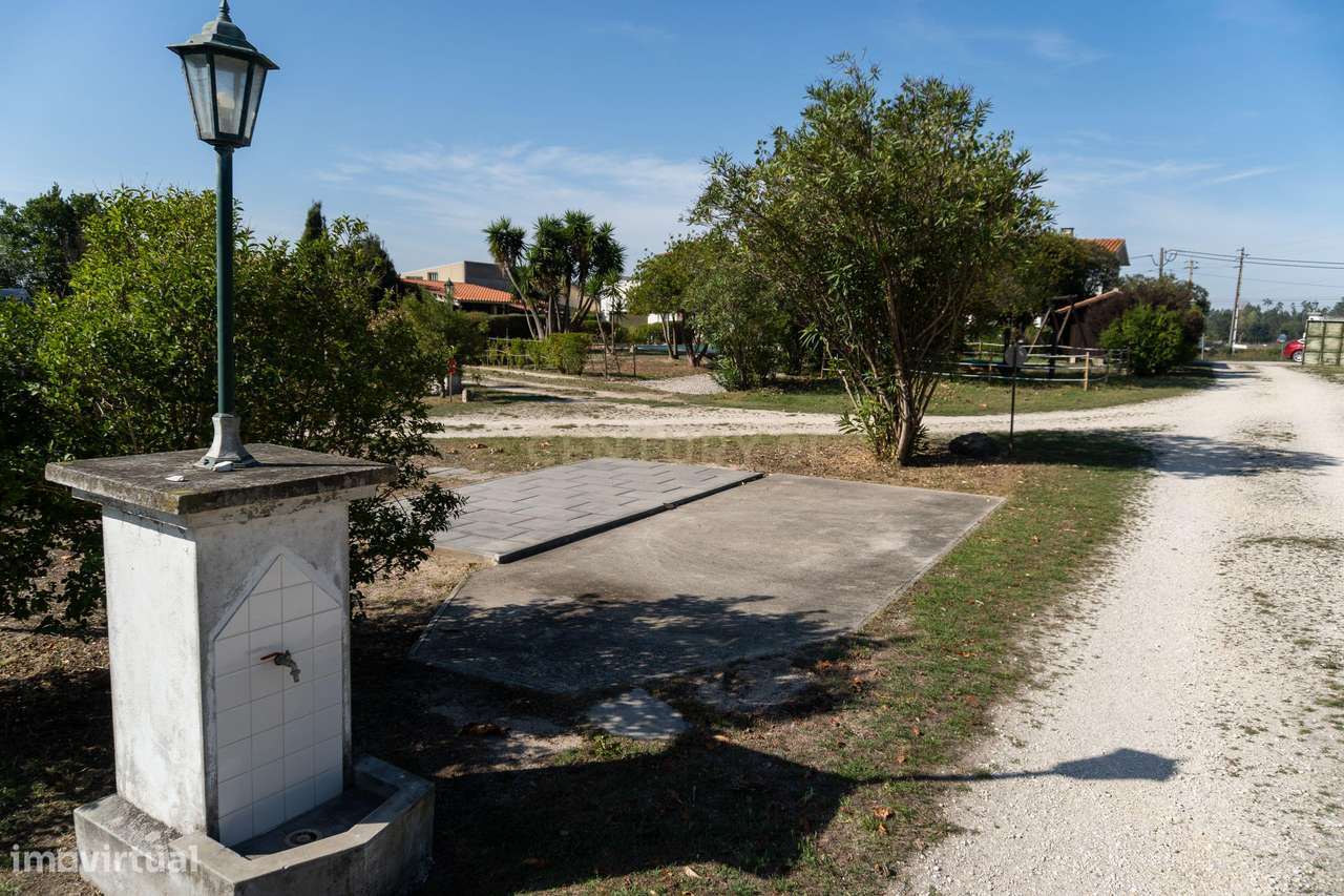 Oportunidade de investimento: edifício habitacional + piscina + terren-23