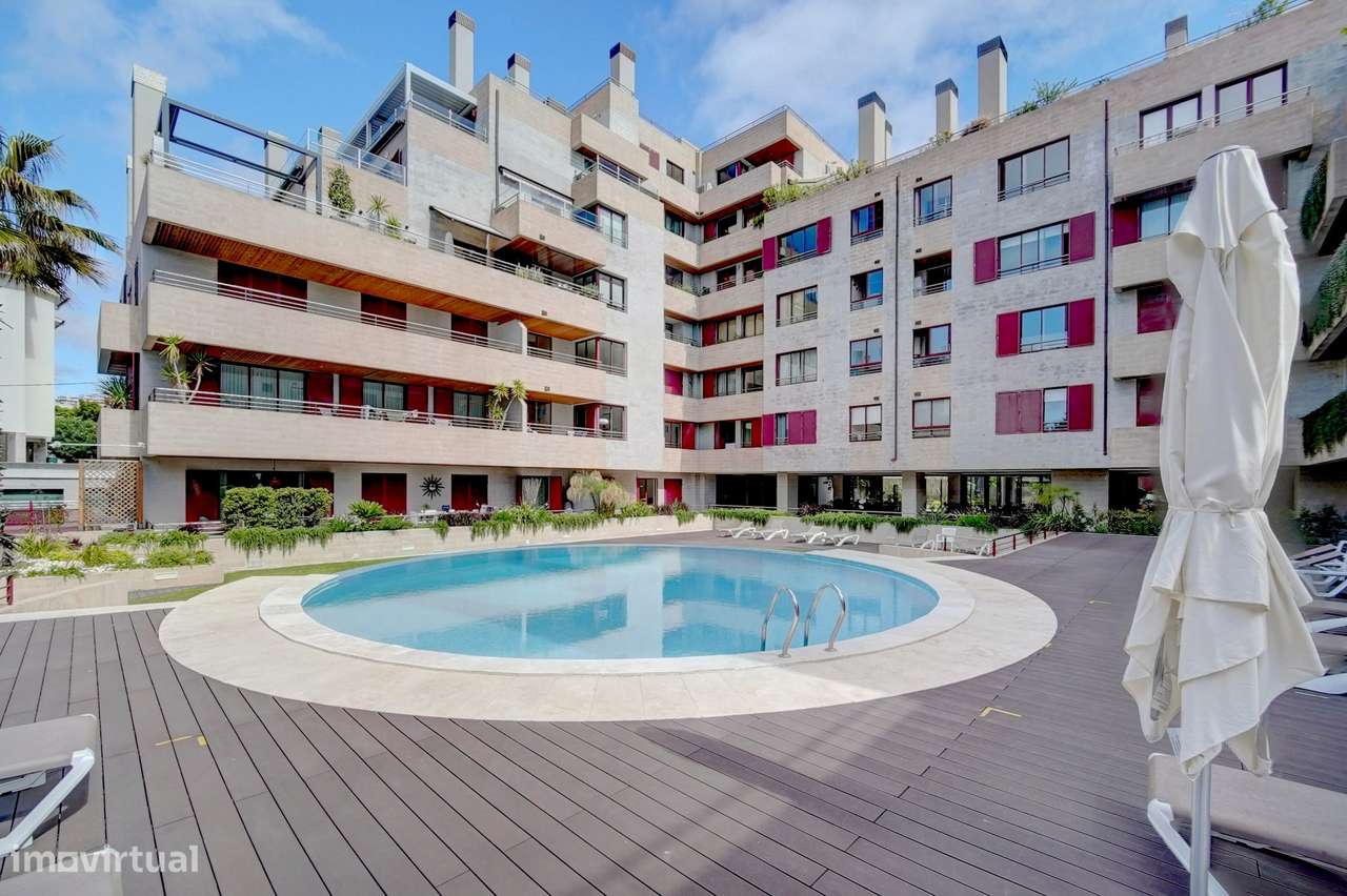 T2 Luxo no Centro do Estoril-0