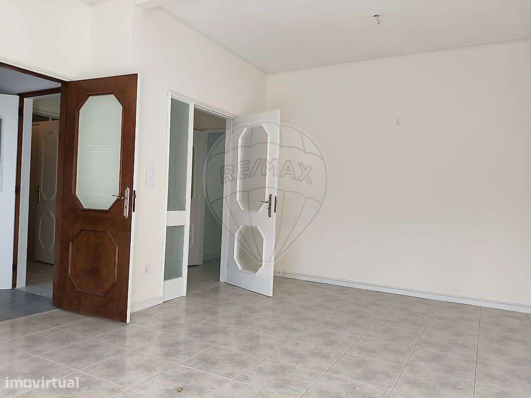 Apartamento T2 para arrendamento - Grande imagem: 4/15