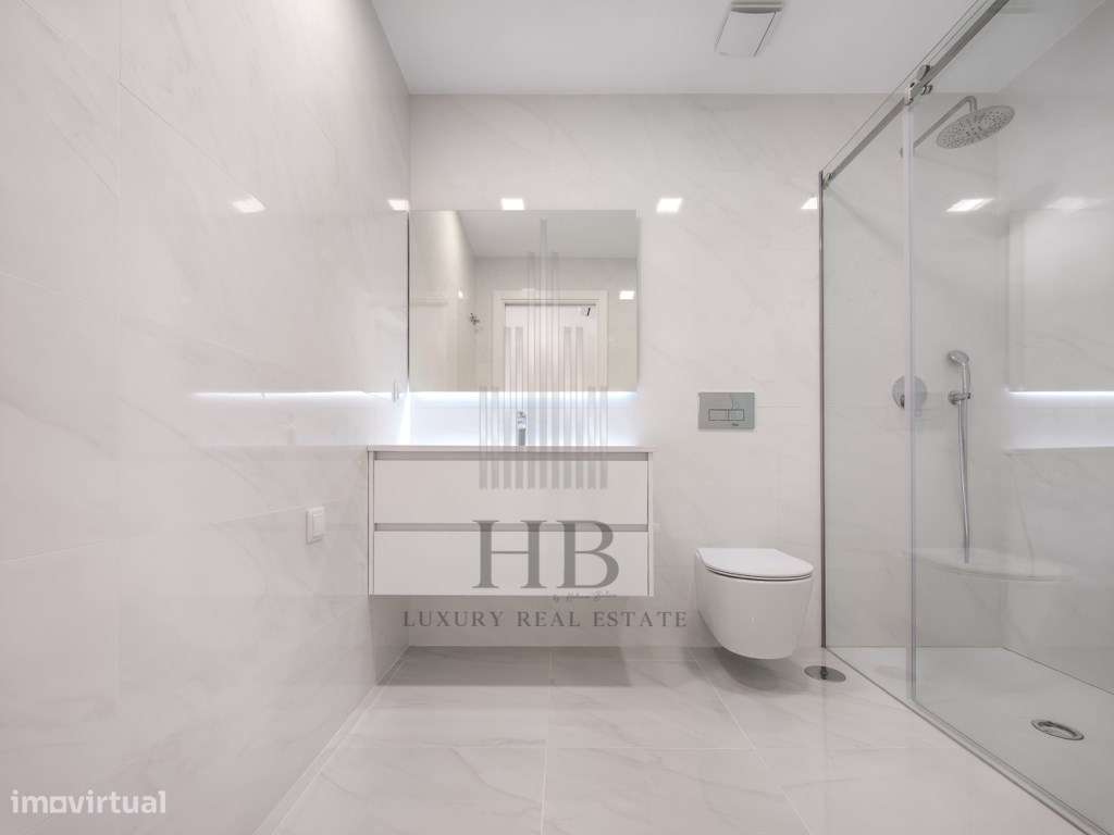 Apartamento T3 com varanda e vista Mar-23