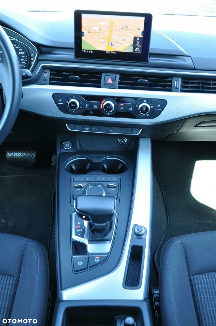 Audi A4 2.0 TDI S tronic - 24