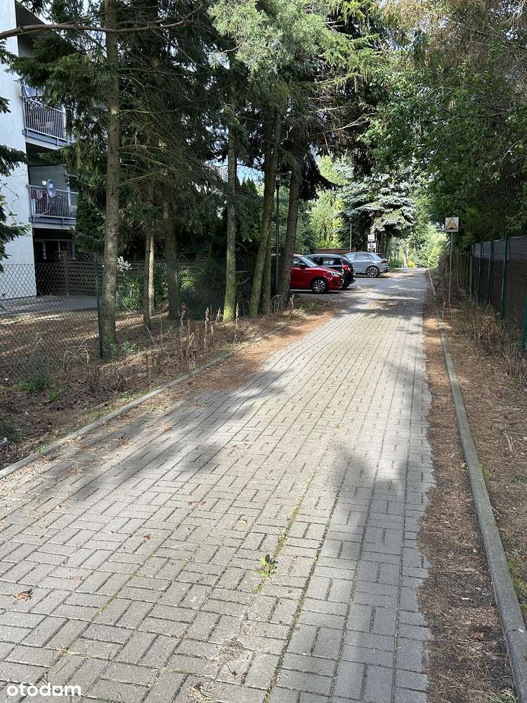 Przytulna kawalerka z ogródkiem i parkingiem w szeregowcu Tulce-12