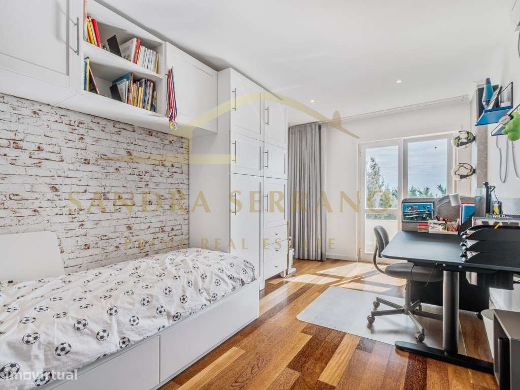 Duplex T6 com 400m2 de área na Quinta da Beloura, box independente-10