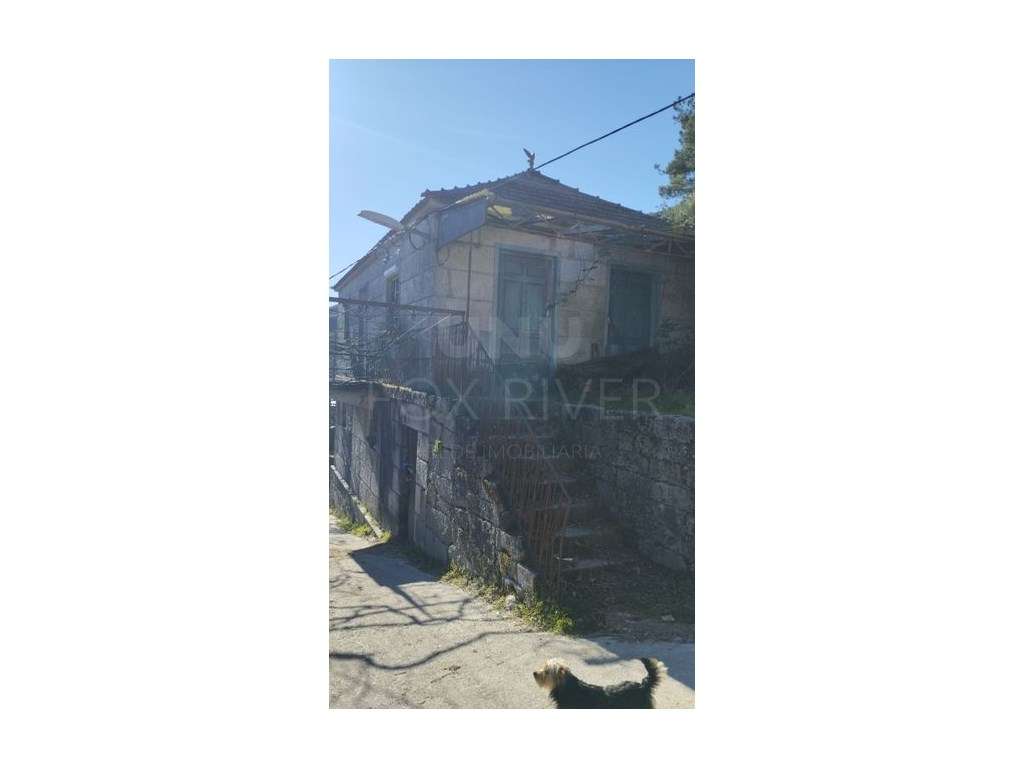 Moradia T4 para recuperar Castro Laboreiro, Melgaço - Grande imagem: 4/7