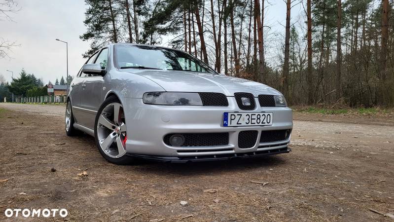 Seat Leon 1.8T Cupra R - 1