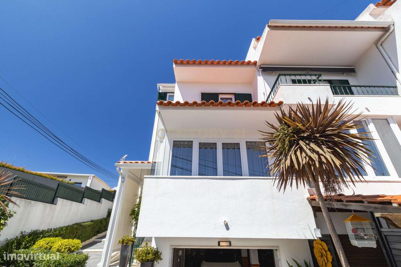 MORADIA T4 COM JARDIM E GARAGEM-54