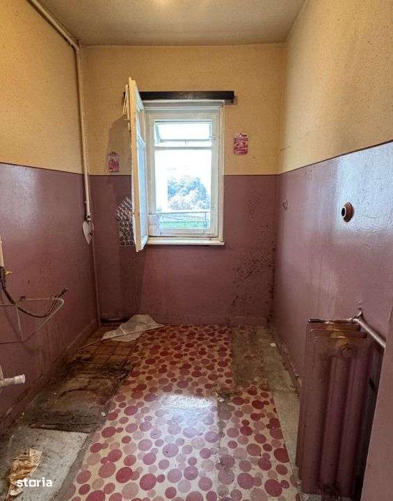 Apartament 2 camere decomandat, 42 mp, etajul 8, renovabil, zona Aleea - Imagine principală: 3/4