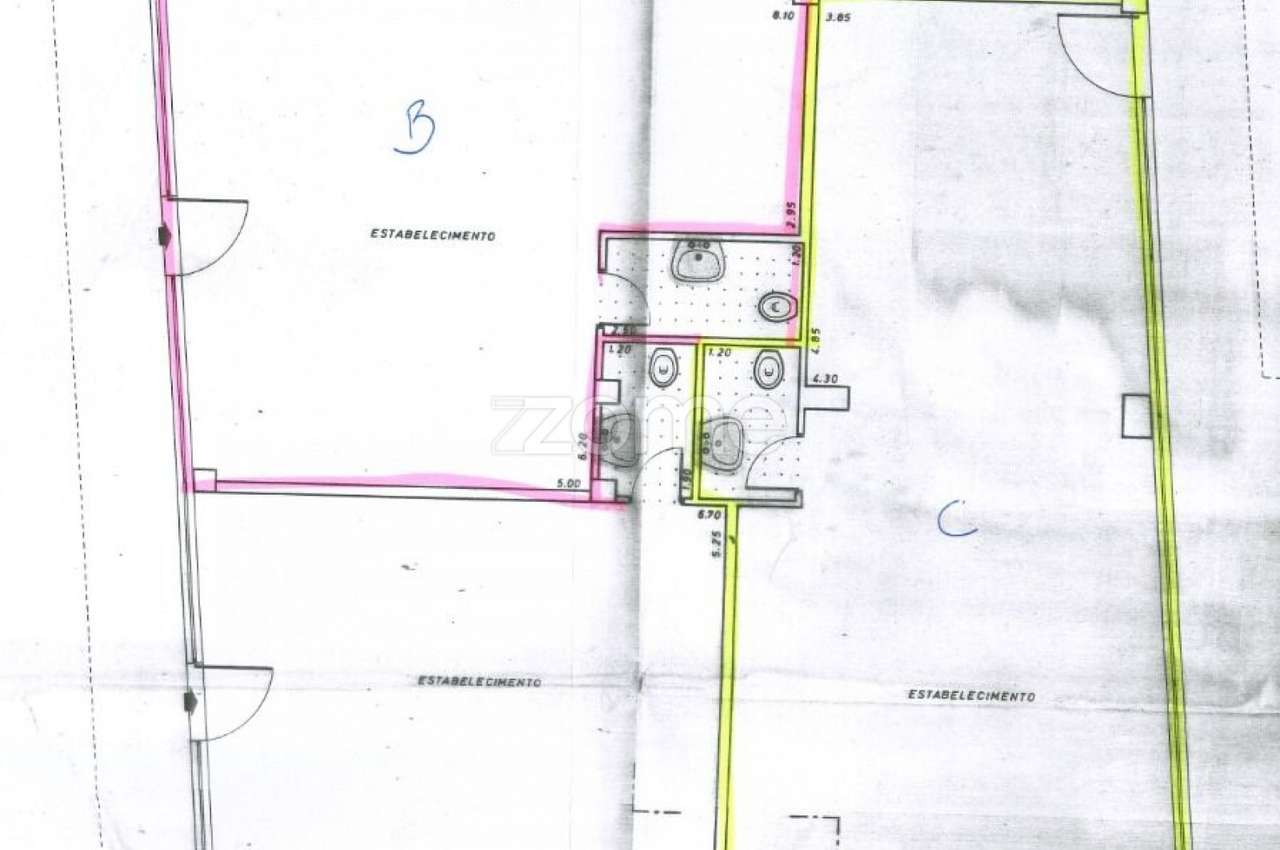 Loja com Potencial para T1 à Venda no Bairro do Liceu, Aveiro-19