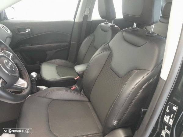 Jeep Compass 1.3 T Longitude - 26