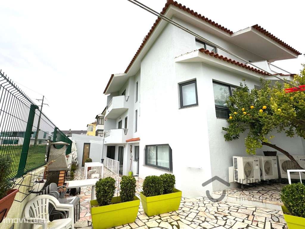 Moradia V6 em Porto Salvo-24