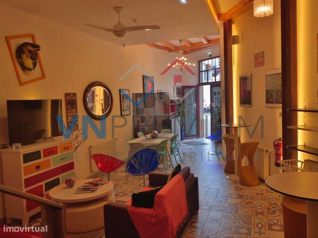 Charmoso Hostel a venda em Lisboa junto ao terminal dos Barcos de C...-11