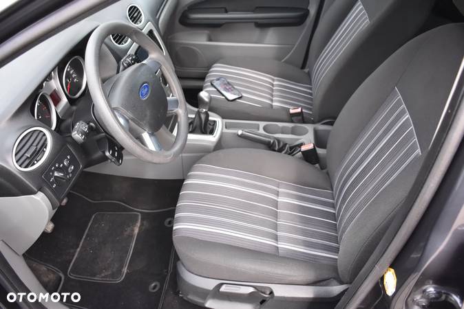 Ford Focus 1.8 FF Ambiente - 15