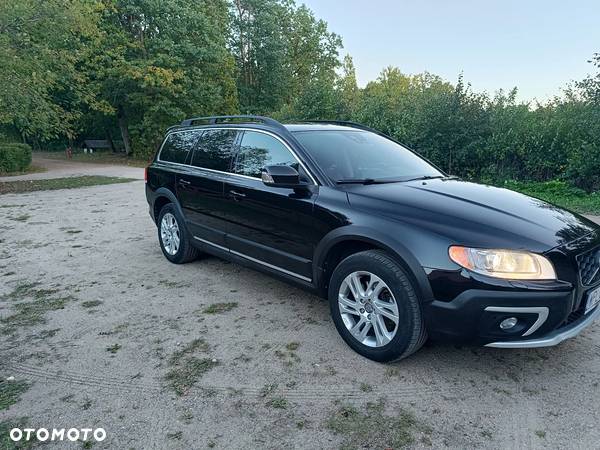 Volvo XC 70 D5 AWD Momentum - 2