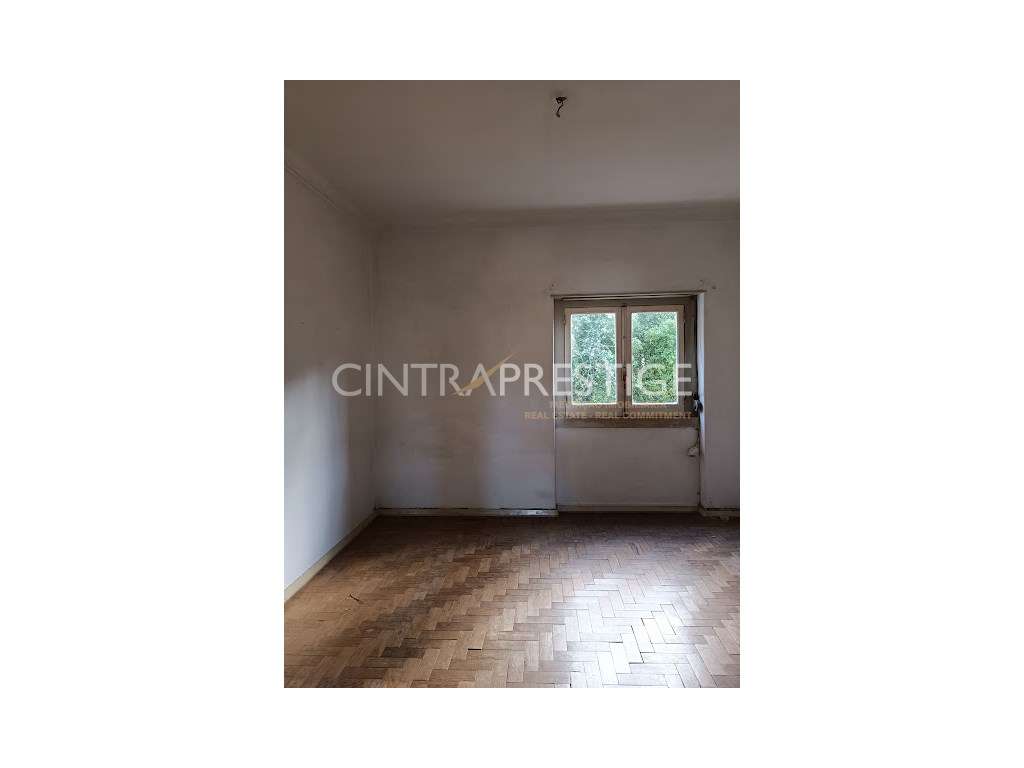 Sintra Prédio, de apartamentos, comercio, garagens e terreno para c...-11