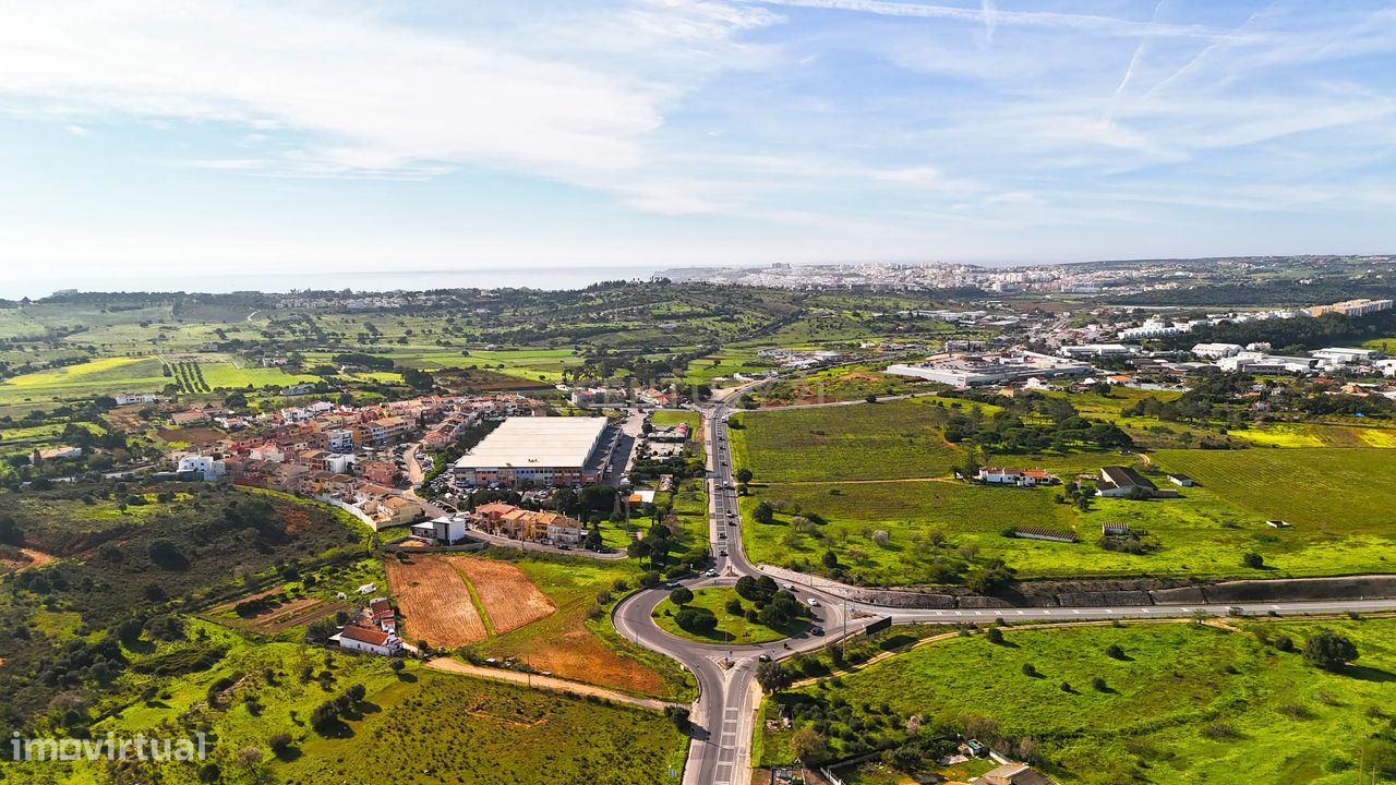 Armazém em Odiáxere - Lagos | Localização Estratégica e Excelente Aces - Grande imagem: 1/1