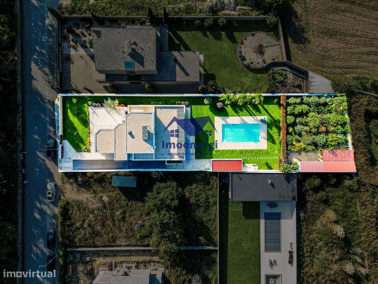 Excelente Moradia T4 de Luxo – 4 Frentes - Argivai-44