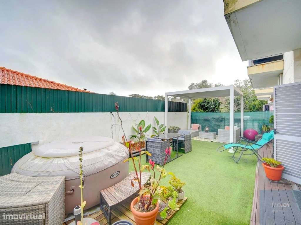 Apartamento T2 com Jardim Privativo inserido num Condomínio Fechado... - Grande imagem: 2/27