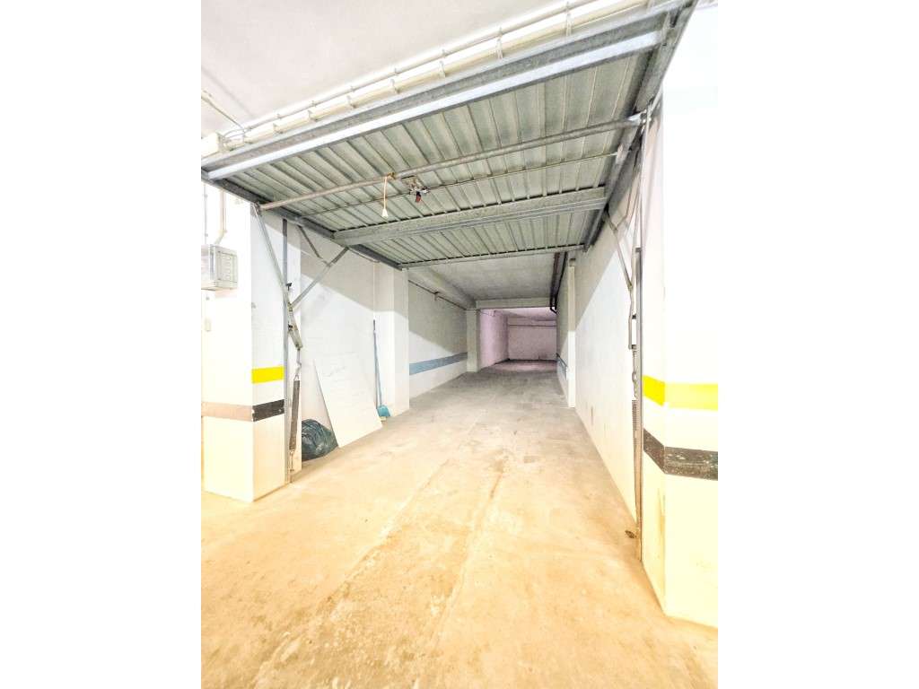 Garagem/Armazém fechado em zona premium no centro da cidade de Aveiro - Grande imagem: 4/7