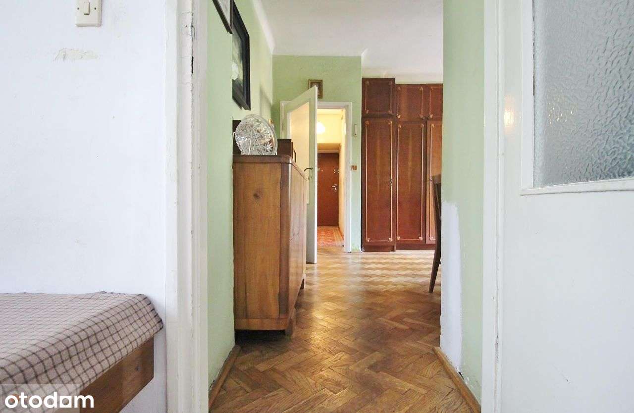 3/4 pokoje-osobna kuchnia/niska kamienica/Metro-8