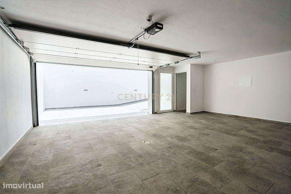 Moradia T4+1 de Luxo - Sobreda - Charneca de Caparica-33