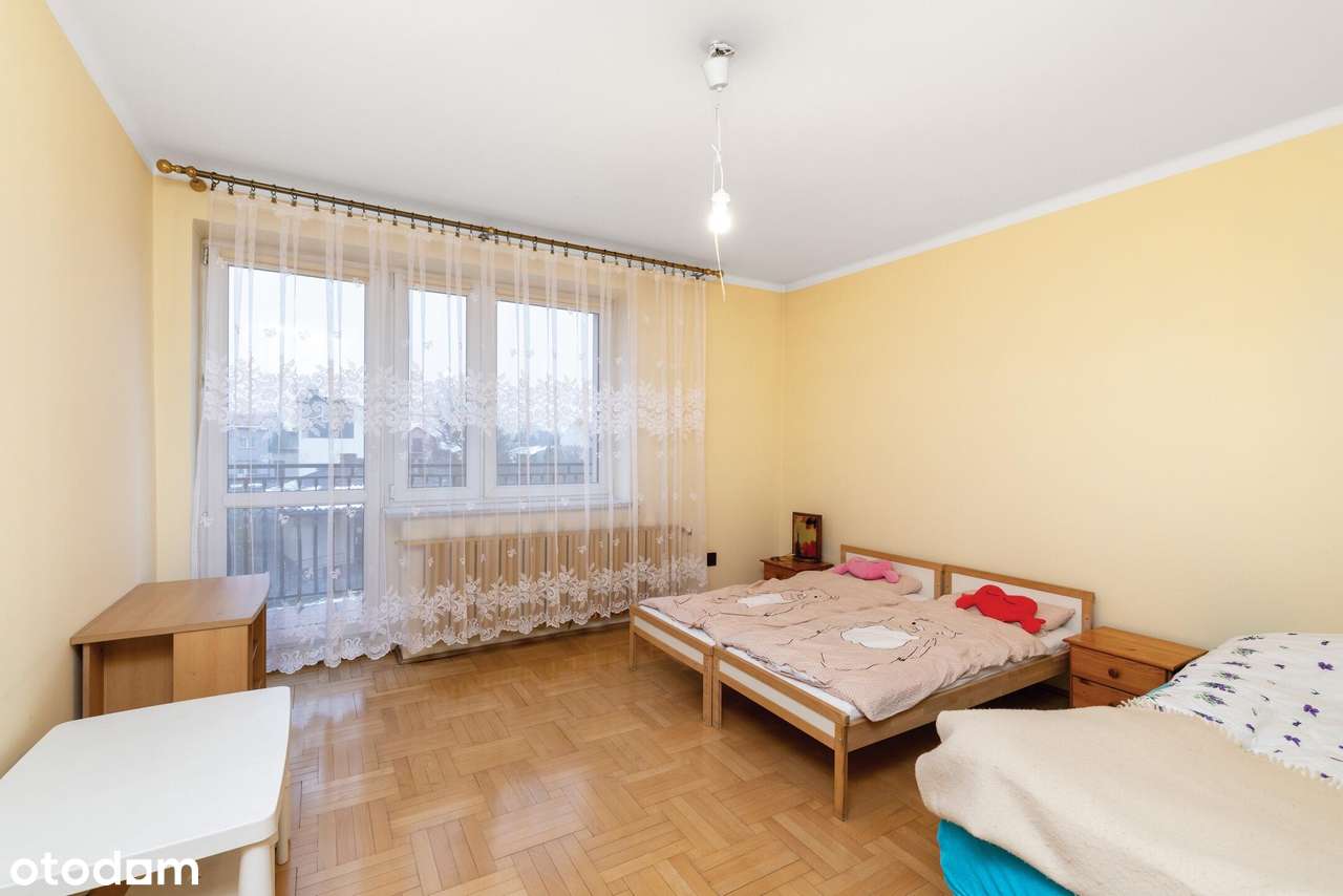 Dom i   działalność w samym centrum-14