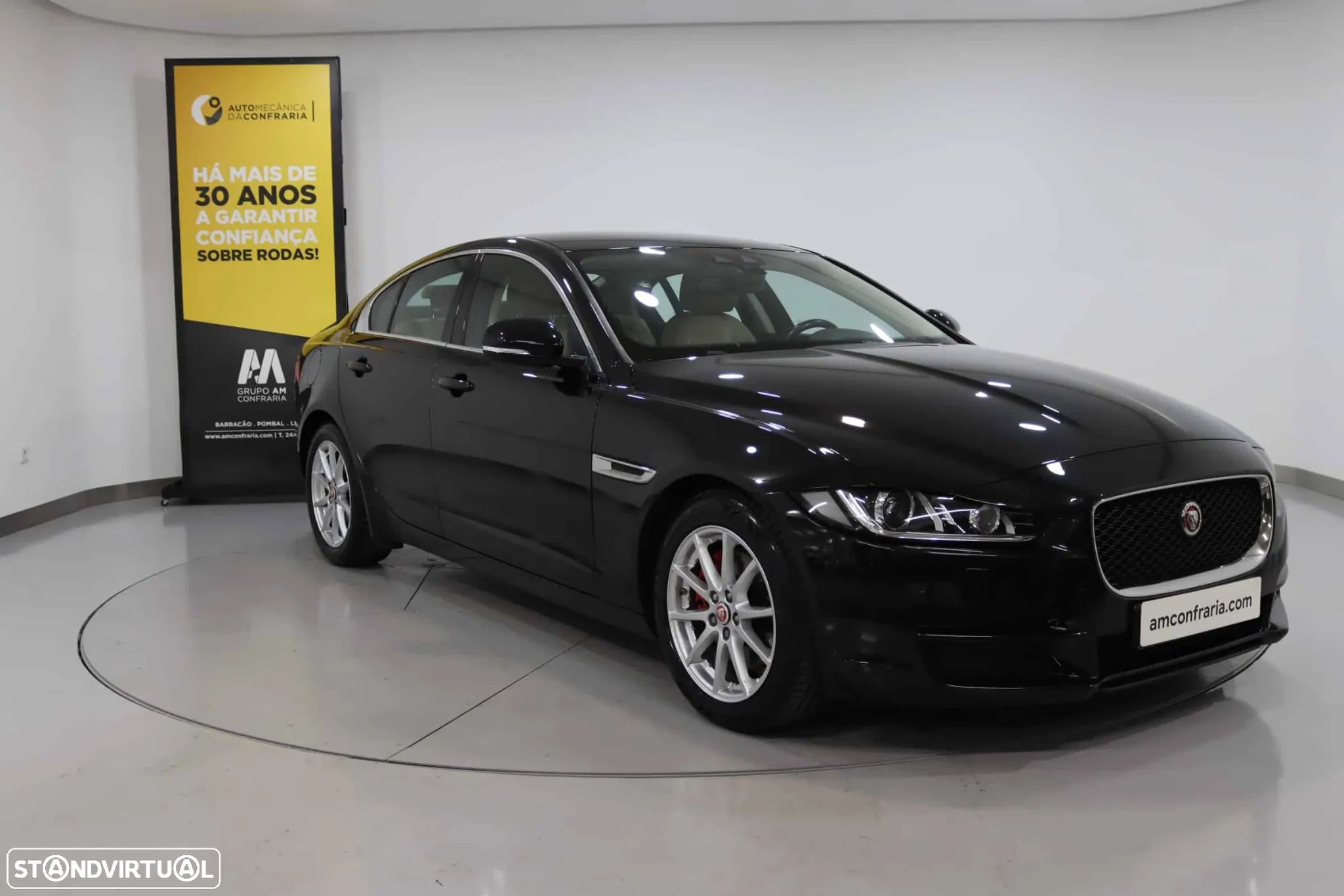 Jaguar XE 2.0 D Prestige Aut. - 1