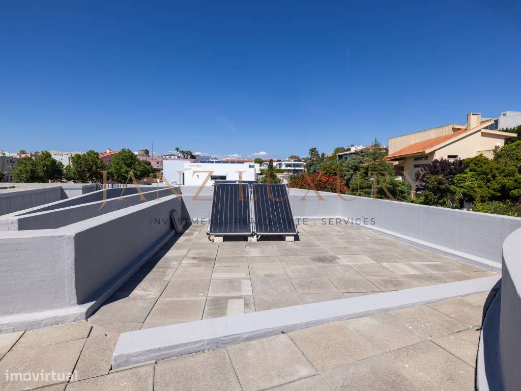 Moradia T4 Contemporânea com Vista Mar Total e Rooftop | Paço de Arcos-55