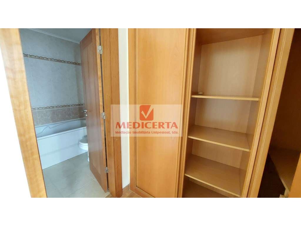 Beloura -T3 - condomínio com piscina-21