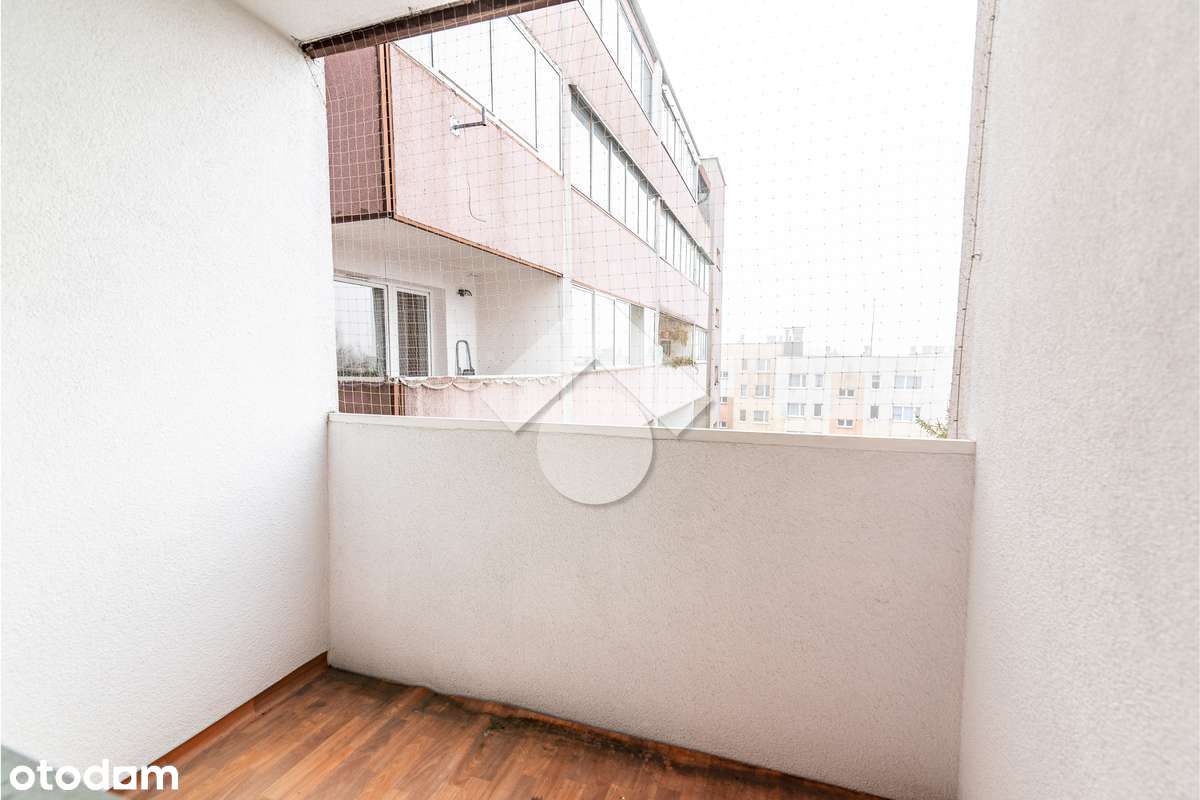 Jasne 2-pokojowe mieszkanie z loggią i osobną kuchnią-8