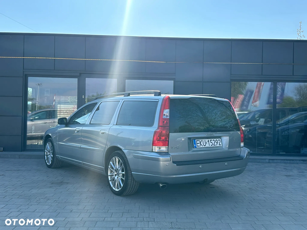 Volvo V70 2.4D Momentum - 11