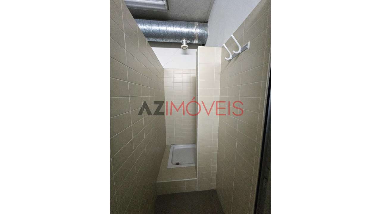 VENDE-SE ARMAZÉM EM AUTOGUIA, OURÉM-13