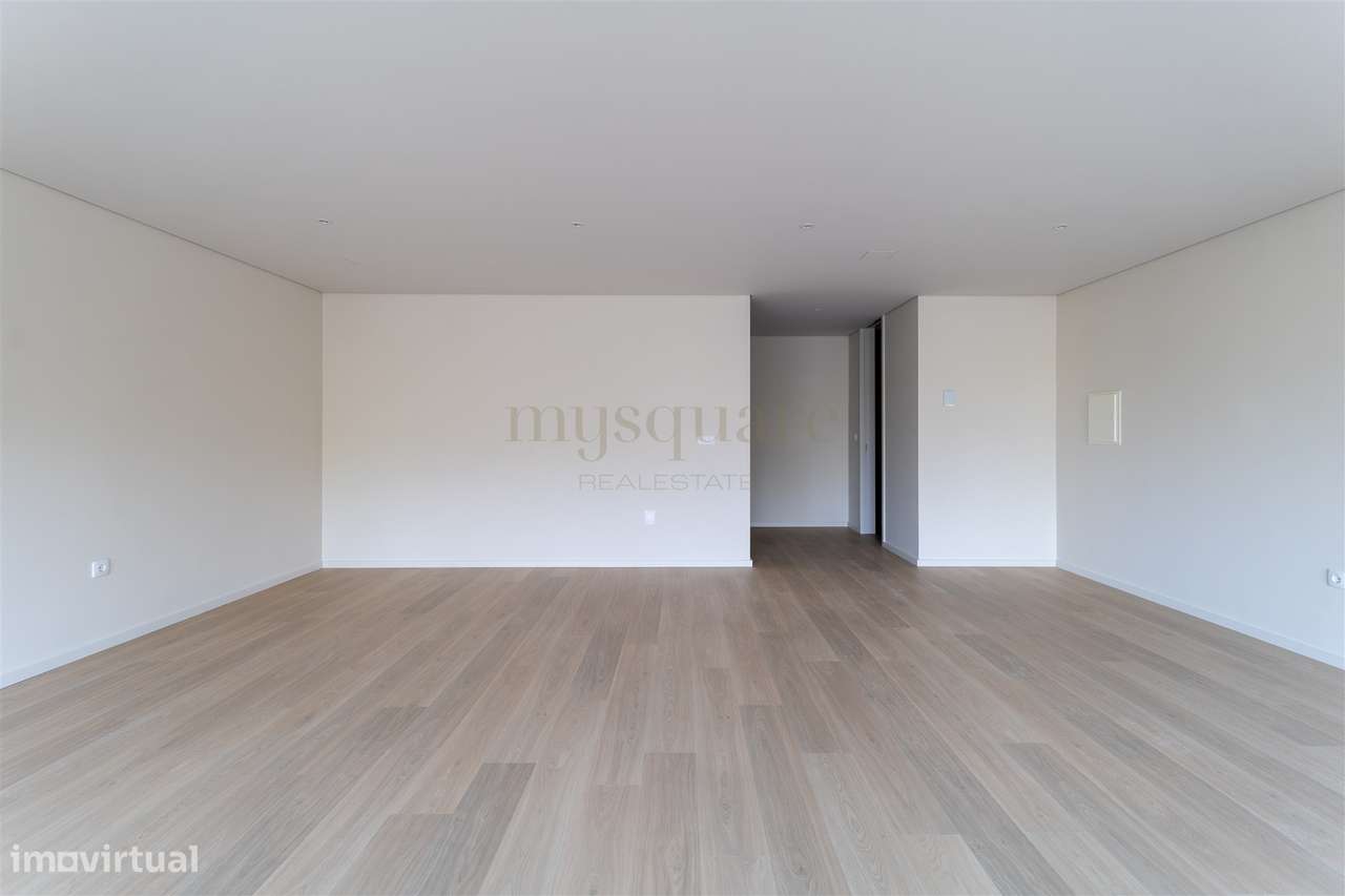 Moradia T3 de 2 frentes com jardim em São Pedro da Cova, Gondomar-17