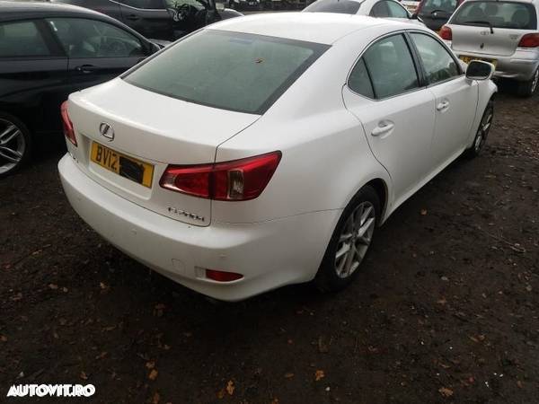 Dezmembrez Lexus IS200d 2.2 diesel an 2012 - 1