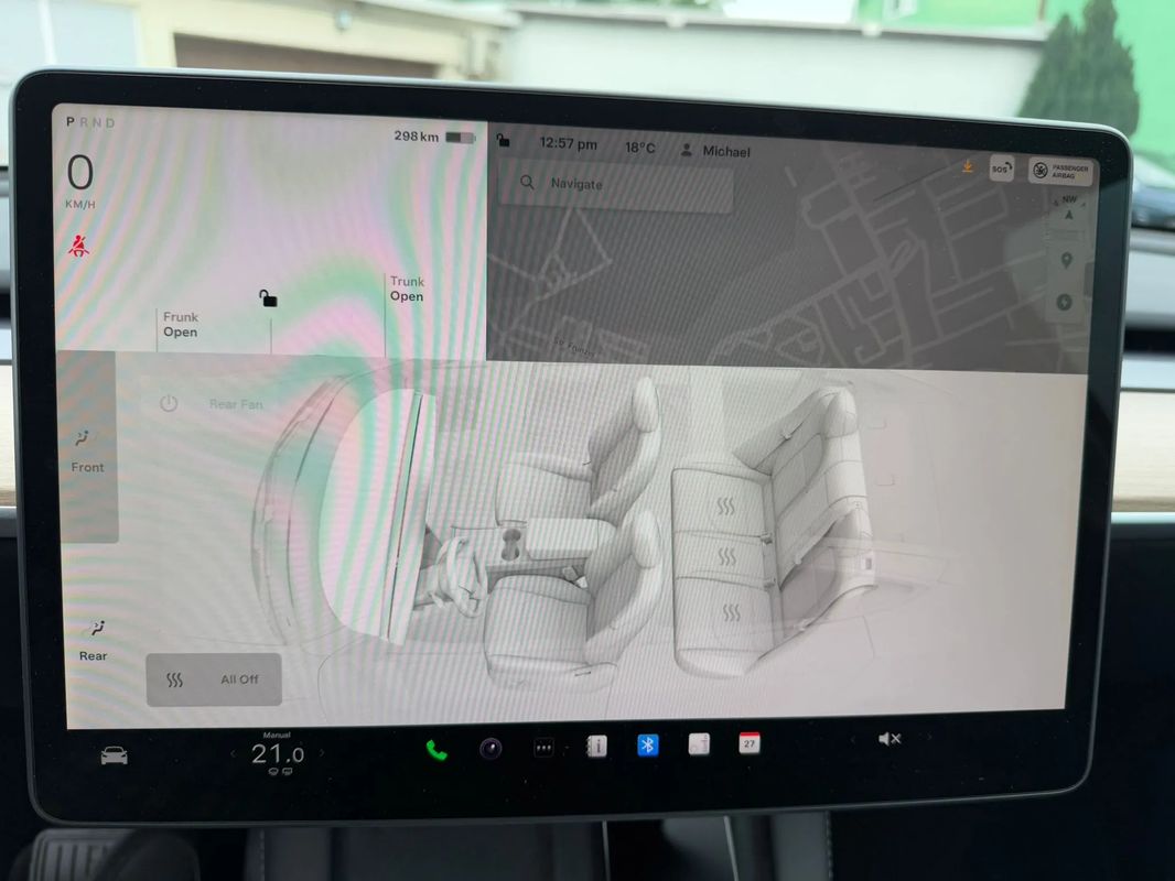 Tesla Model Y Long Range Dual Motor AWD - 25